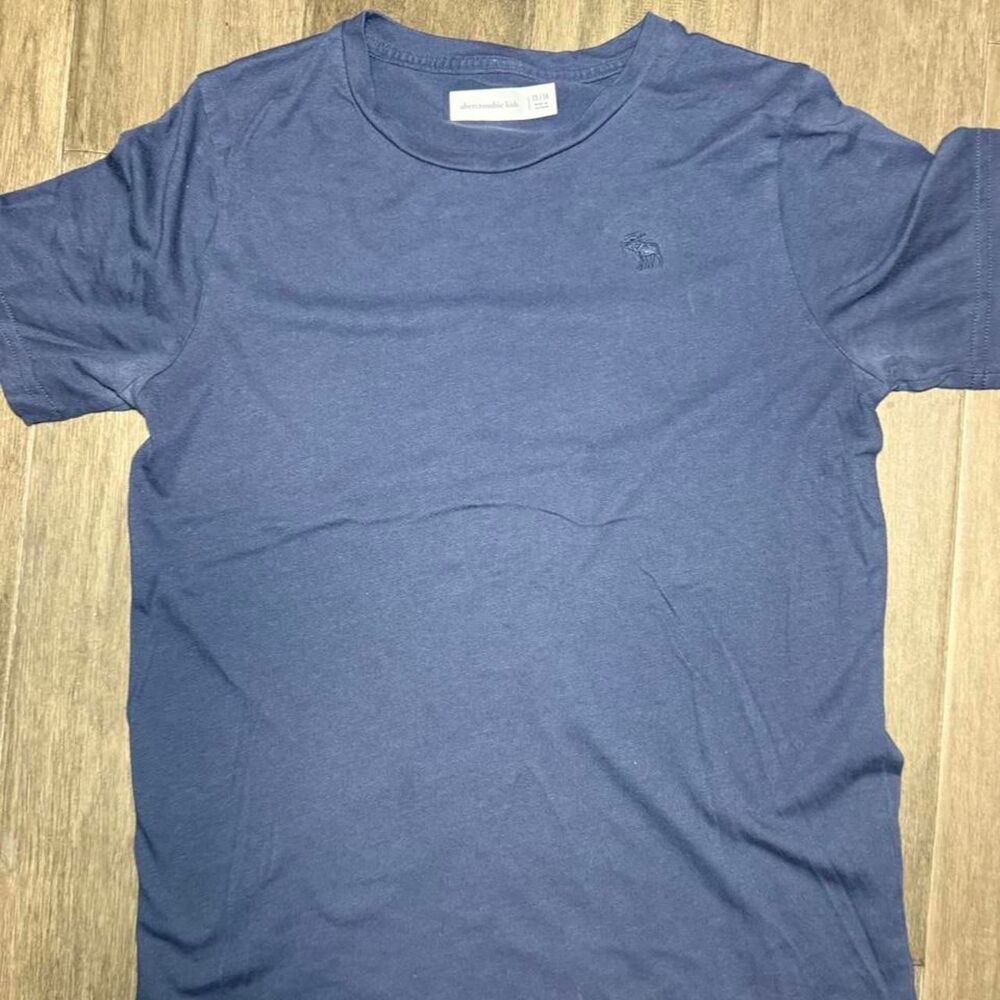Abercrombie-fitch Boy's Navy and Blue T-shirt SIZE 13/14